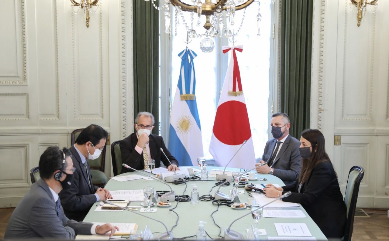 embajada japon reunión cancilleria