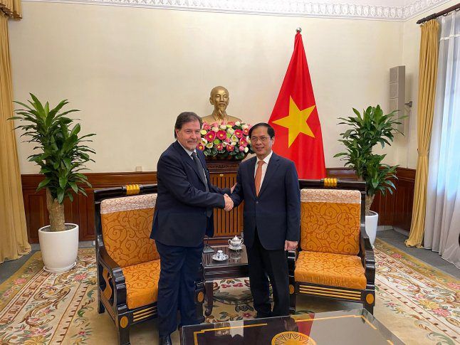 Chile Vietnam