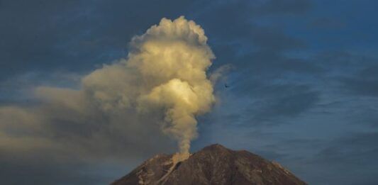 Volcán Indonesia