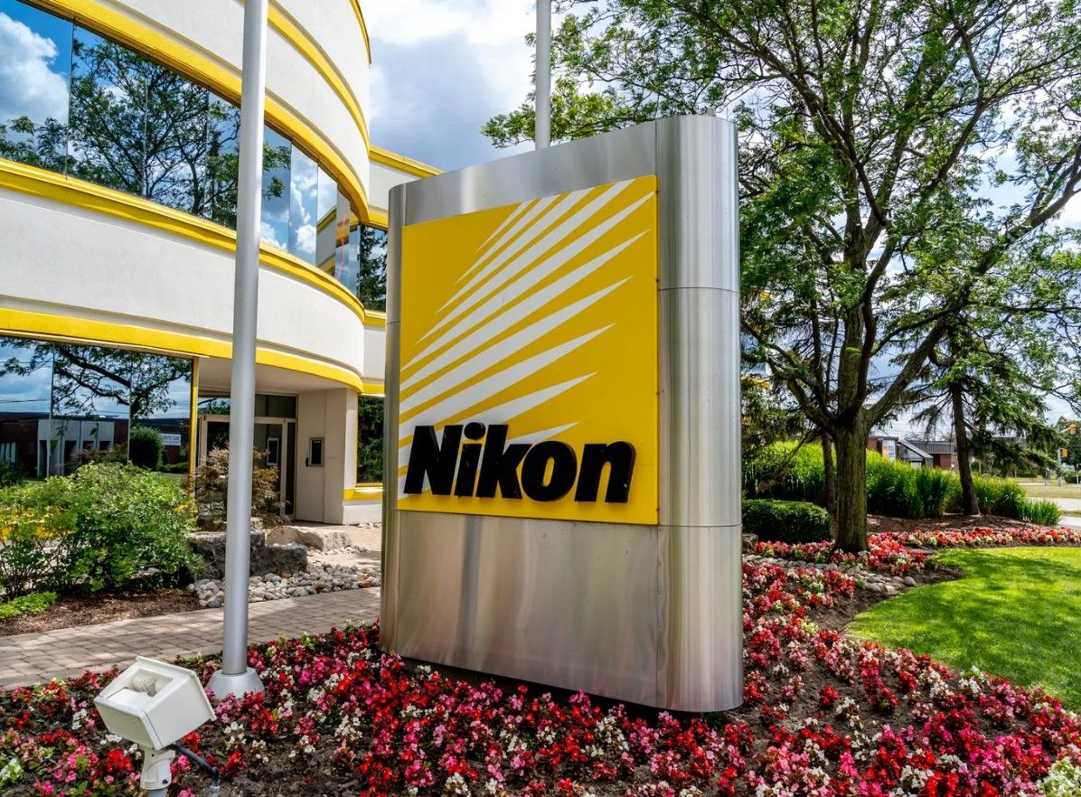 Nikon carbono