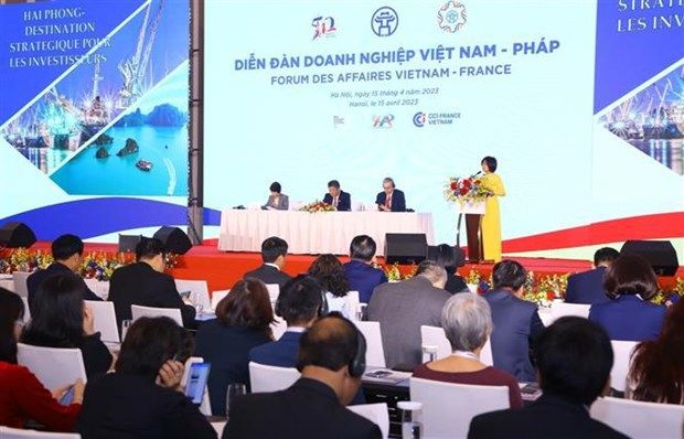VIETNAM FRANCIA