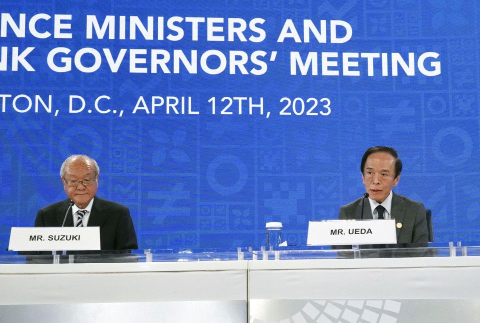 G7