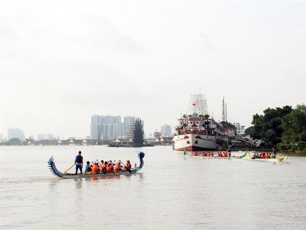 HO CHI MINH TURISMO FLUVIAL