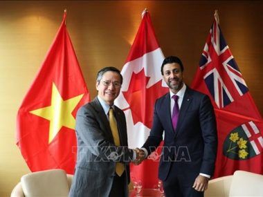 VIETNAM CANADÁ