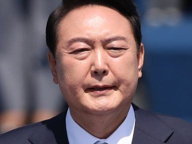 política Yoon