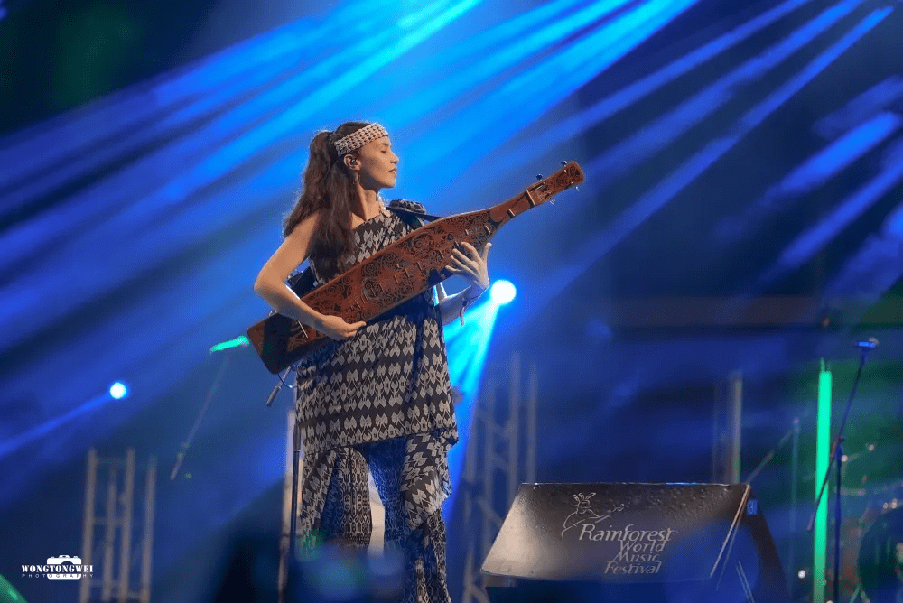 Alena Murang
