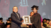 Premio "Embajada del Perú"