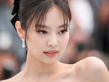 JENNIE