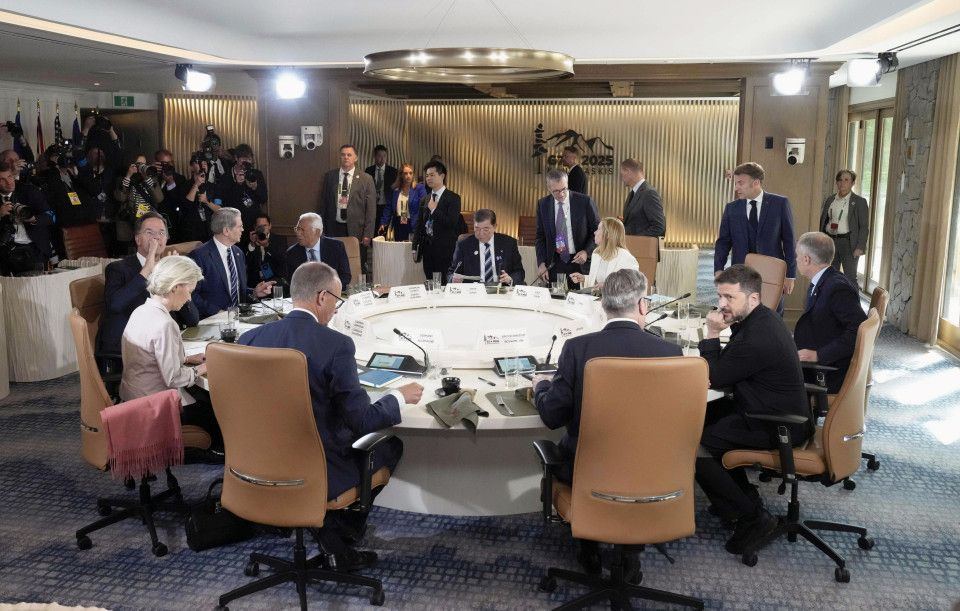 G7