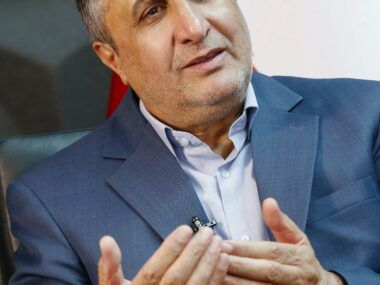 Irán