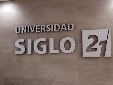 Universidad Siglo 21