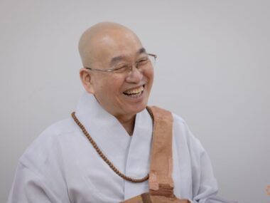 monje Ven. Pomnyun