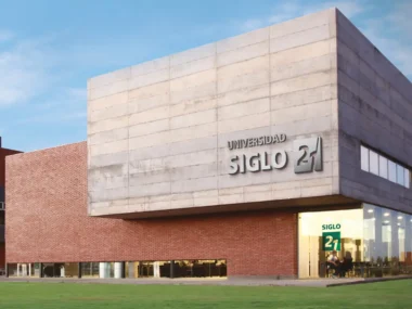 Universidad Siglo 21