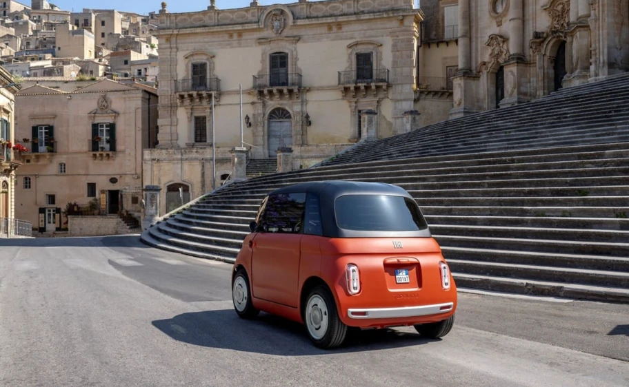 Fiat Topolino 2025 movilidad urbana sostenible