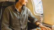 Cabina de jet privado en vuelo, representando los empty legs o piernas vacías en aviación ejecutiva en Argentina